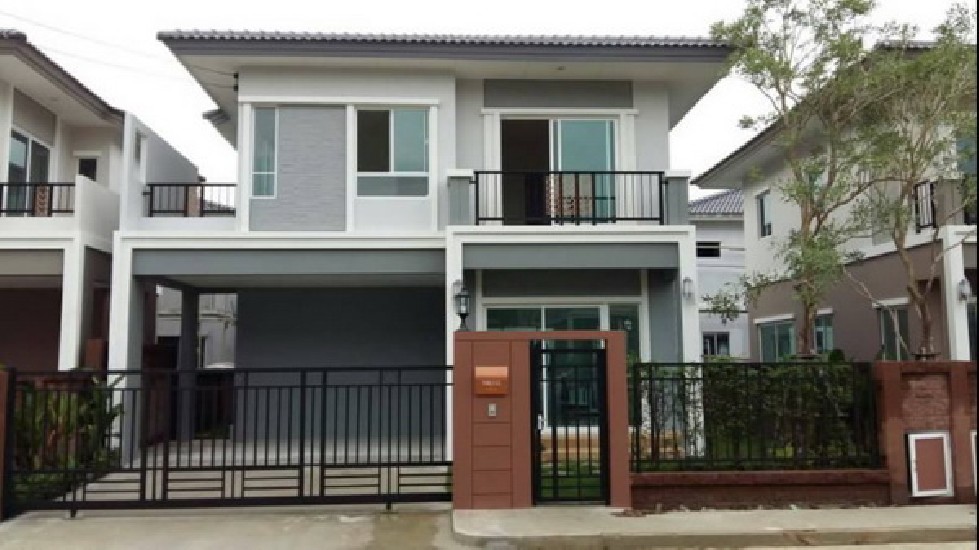 FOR RENT (Ѻ) Passorn Pattanakarn 38 / 3 beds 2 baths / 38 Sqw.**45,000** Fully Fu