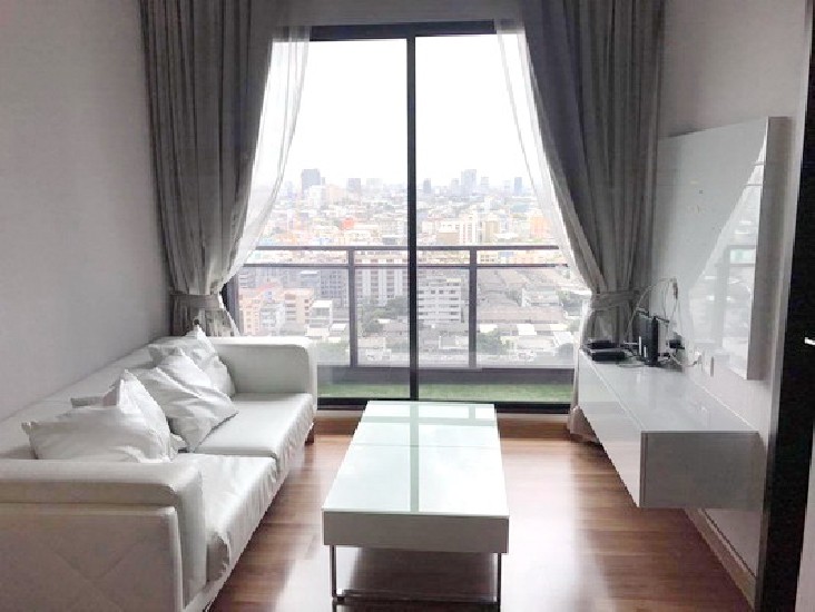 () FOR RENT IVY AMPIO RATCHADA / 1 bed / 44 Sqm.**29,000** Full Furnished. Modern Deco