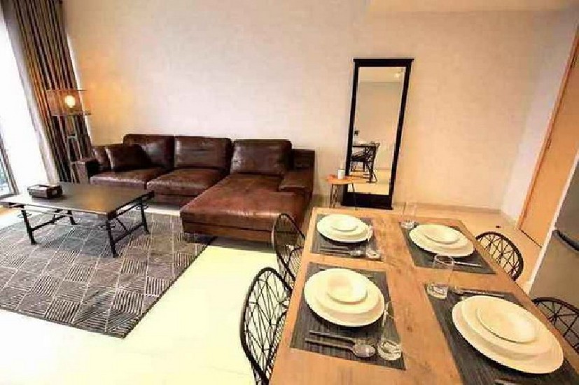 () FOR RENT THE LOFTS EKKAMAI / 2 beds 2 baths / 75 Sqm.**60,000** Fully Furnished. 