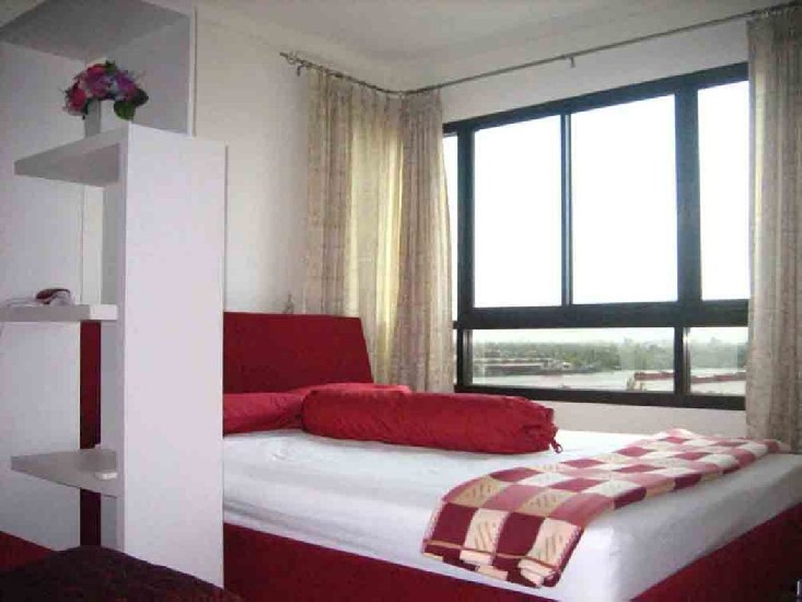  ͹ Lumpini Place Narathiwas Chaopraya 30 . Studio room 1 bath 1 balcony 1 kitchen