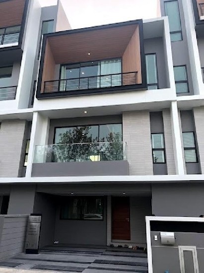 Luxurious Townhome for RENT, Krungthep Krita Nirvana DEFINE չԹ-9 3 3ͧ͹ 