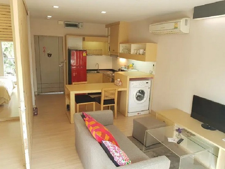 Tree Condo Sukhumvit 52 spacious clean comfortable 4th floor BTS Onnut