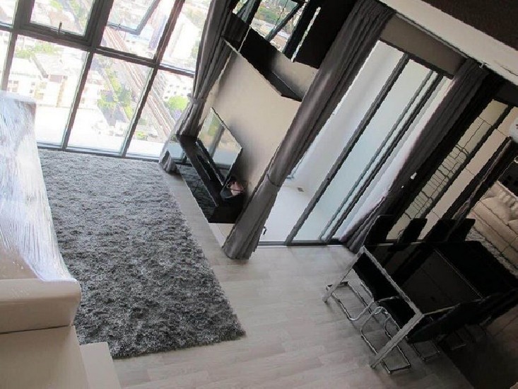 ¤͹ ʹ  آԷ Ideo Mobi Sukhumvit Duplex 2 ͧ͹ Ҵ 62 . ͧ 